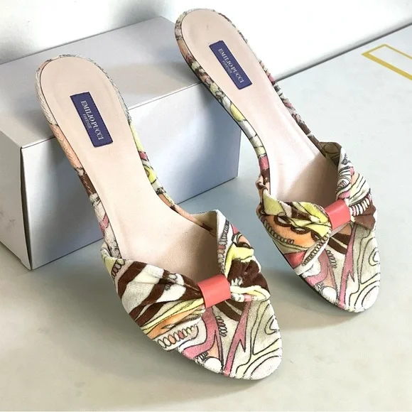 Sz. 7.5 Emilio Pucci Terry Shoes - Picture 15 of 17